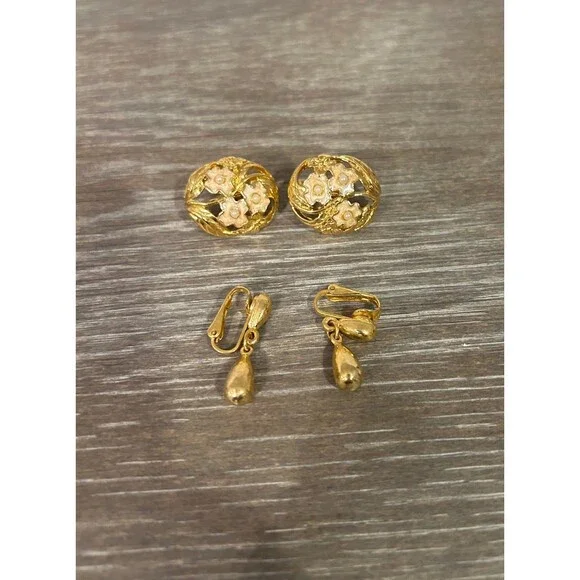 vintage clip on earrings - Picture 1 of 2